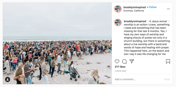 Hundreds of people meet at California beach for worship service despite the mandatory ban on large gatherings - picture 2