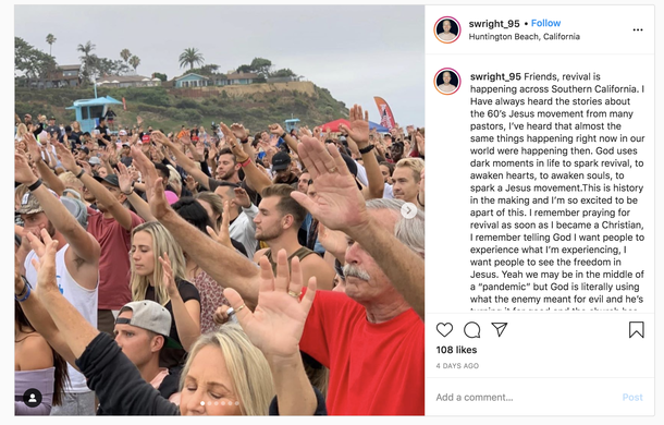 Hundreds of people meet at California beach for worship service despite the mandatory ban on large gatherings - picture 5