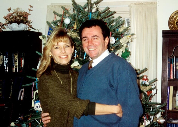 Husband stuck inside twin tower on 9/11 whispered "I love you" to his wife on the phone until his final breath - picture 2