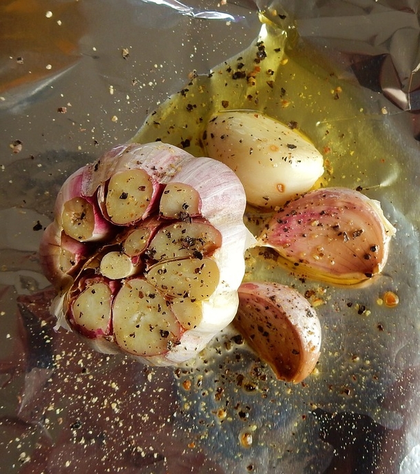 If You Consume 6 Cloves Of Roasted Garlic Everyday Your Body Will Feel Its Miracles! - picture 3