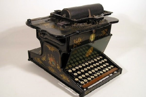 If You Ever Wondered Why The Letters On The Keyboard Aren't In Alphabetical Order, This Is The Reason. - picture 2
