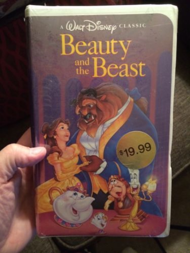 If You Have One Of These Old Disney Movies In Your Collection, It Would Be Worth Over $1000 - picture 4