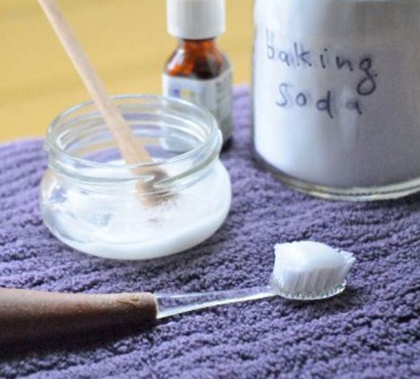 If you mix water and baking soda and soak your feet in it, here’s the incredible effect - picture 3