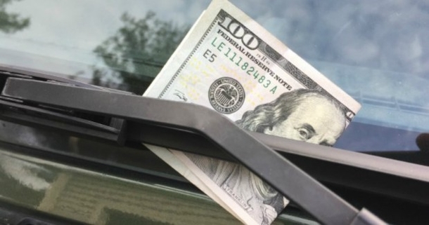 If You See $100 Bill On Windshield Do NOT Pick It Up, Here’s What’ll Happen - picture 4