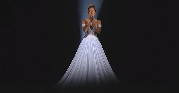 It looks like Jennifer Lopez is wearing a regular dress until the camera zooms out, then it’s extraordinary - picture 2