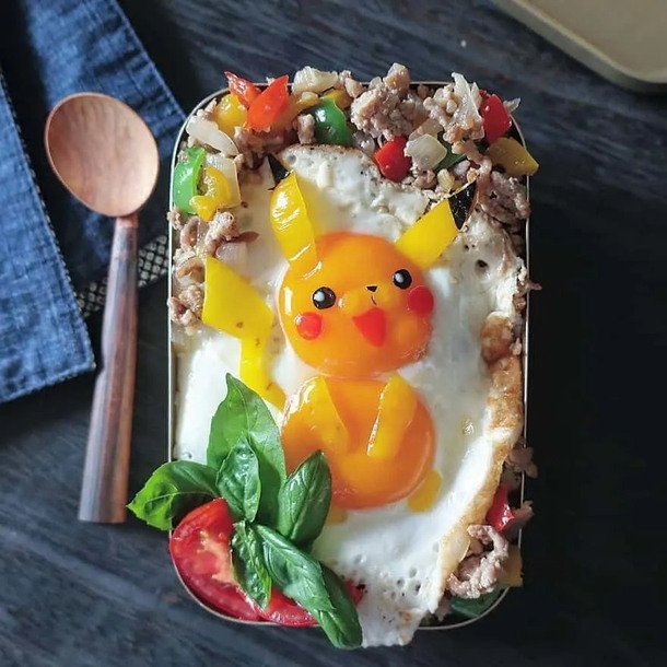 Japanese Mom Creates Egg-cellent Food Art for Her Three Kids! These Are Beautiful! - picture 12