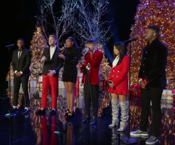 Jennifer Hudson Steps On Stage With Pentatonix For A Beautiful Cover Of "How Great Thou Art" Thats Going Viral - picture 3
