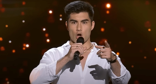 Judges’ Are Completely Stunned As Powerful Voice Rips Through The Silence Behind Them - picture 2