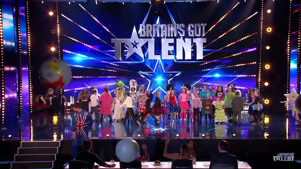 Judges Cry After Kids Choir's Version Of Queen Mega Hit, Forcing Judge To Pound The Golden Buzzer - picture 4