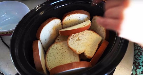 Just Put Some Old Bread In A Slow Cooker Before Bed And Wake Up To THIS Delicious Breakfast - picture 2