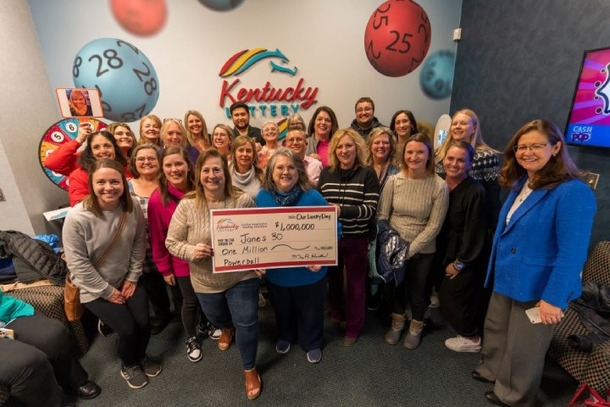 Kentucky Middle School Staff Win Lottery, Hides Winning Ticket Inside Math Textbook - picture 2