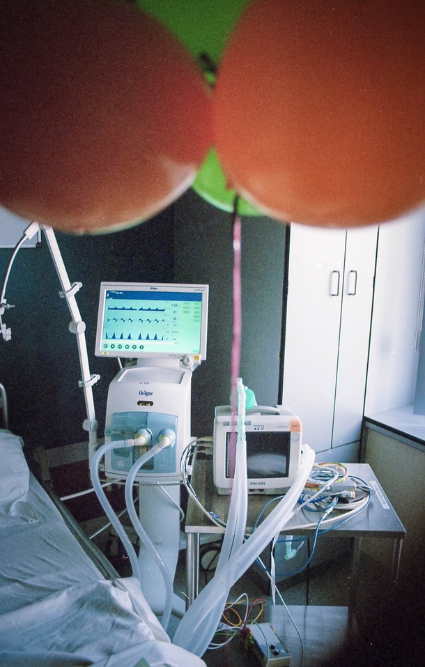 Little 12-year-old girl with ‘zero health issues’ fights for her life after testing positive for coronavirus - picture 3