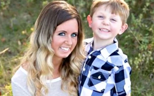 Little Boy Tells Mom, "Stop The Car!" When He Sees Cop, Informs Him Of Something Very Important - picture 2