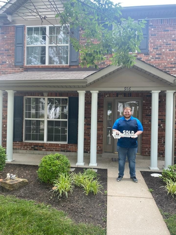 Little brother man learns his older brother has secretly been stashing his rent money for years - picture 4