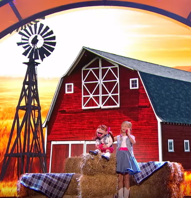 Little Girl Duets Cowboy Song With Puppet; Minutes Later They, Stun The Crowd With This Trick - picture 4