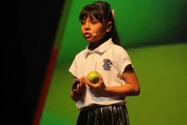 Little girl labeled ‘weird’ is actually a child genius with an IQ of 162, go girl go! - picture 5