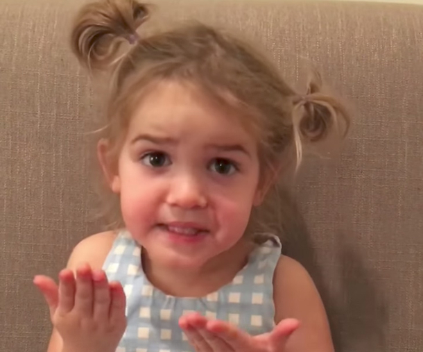 Little Girl Reveals Truth About Santa, How She Does It Has The Internet In Tears - picture 3