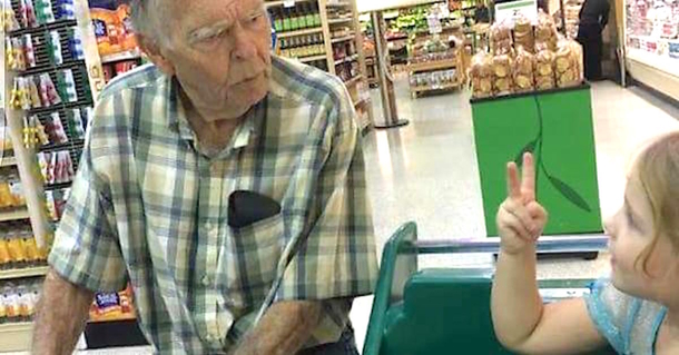 Little Girl Says Elderly Man Is "Old", His Response?  Golden & Viral. - picture 2