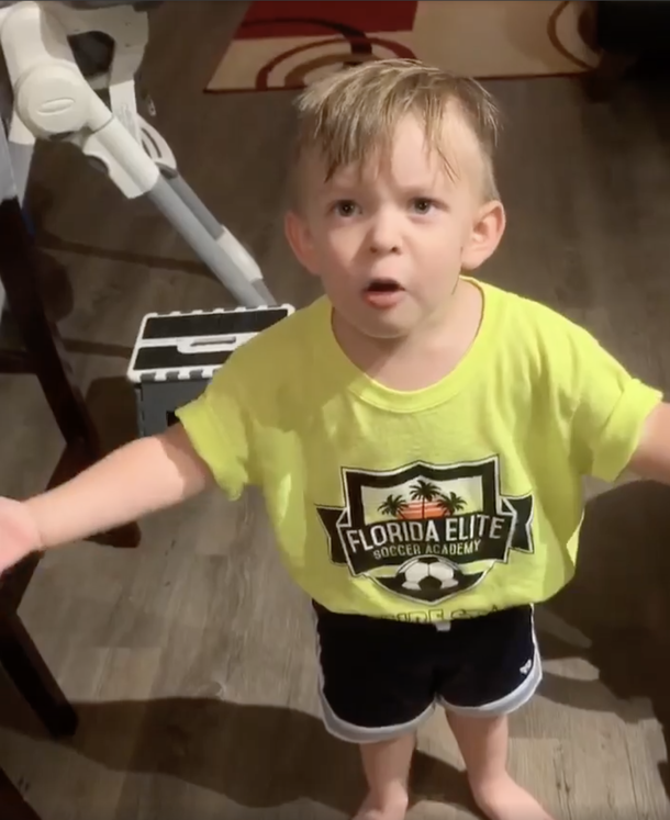 Little toddler goes on rant after his mom leaves for work without giving him a kiss - picture 3