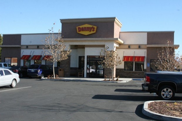 Lonely Guy Walks In With 'Creepy' Request, Leaves Diners In Shock Hours Later - picture 3