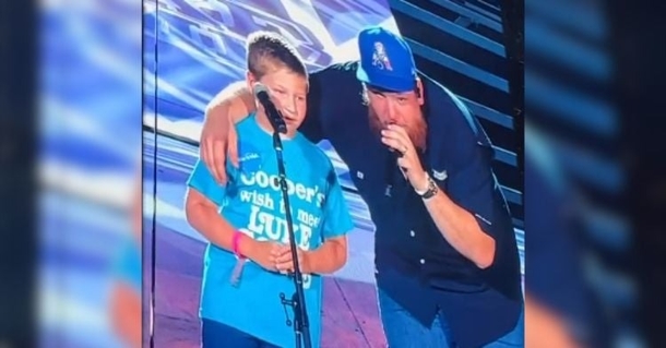 Luke Combs Brings Boy On Stage Who Overcame Cancer For The Cutest Duet Ever - picture 2