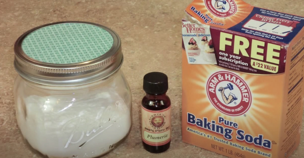 Make Your Own Mason Jar Air Freshener With Just 2 Ingredients - picture 2