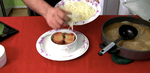 Man Adds Large Amounts Of Onions In A Pan, What He Does Next Looks Totally Delicious! - picture 12