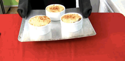 Man Adds Large Amounts Of Onions In A Pan, What He Does Next Looks Totally Delicious! - picture 14