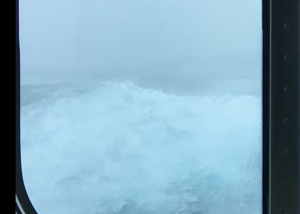 Man Captures Huge Waves Launching Towards Cruise Ship; This Footage Has Now Gone Viral - picture 2