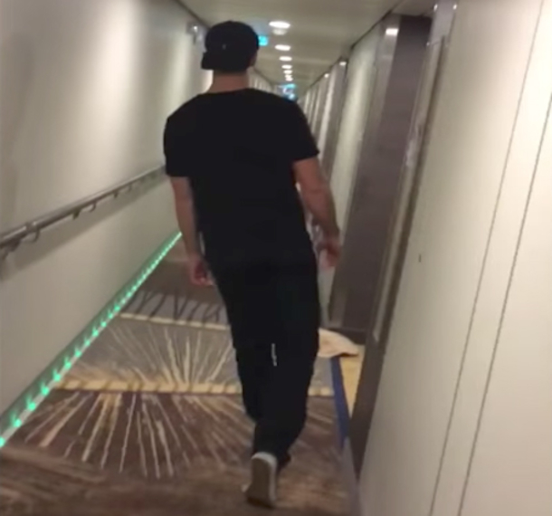 Man Captures Huge Waves Launching Towards Cruise Ship; This Footage Has Now Gone Viral - picture 4