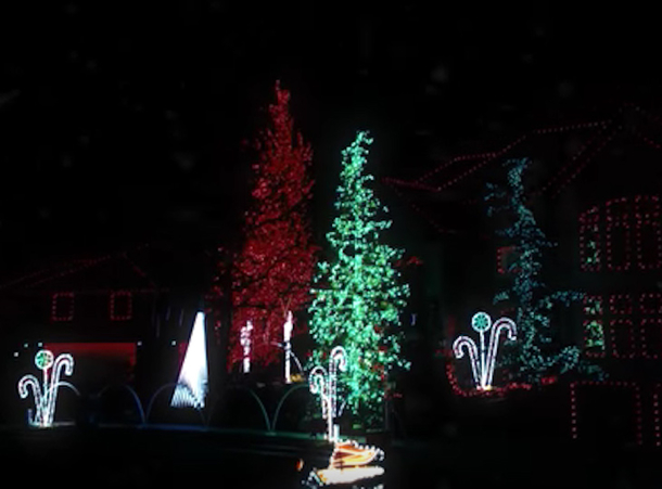 Man Connects Lights To His Piano, Once He Starts Playing, His Performance Leaves The Neighborhood Stunned - picture 3