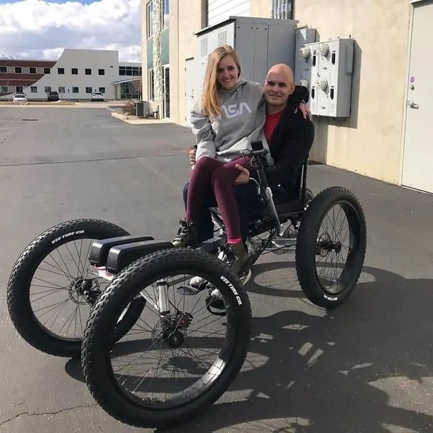 Man creates a fully electric off-road wheelchair so his wife can explore the outdoors like never before - picture 2