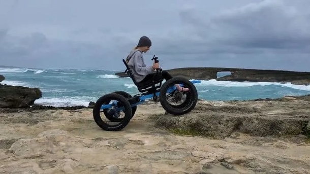 Man creates a fully electric off-road wheelchair so his wife can explore the outdoors like never before - picture 5
