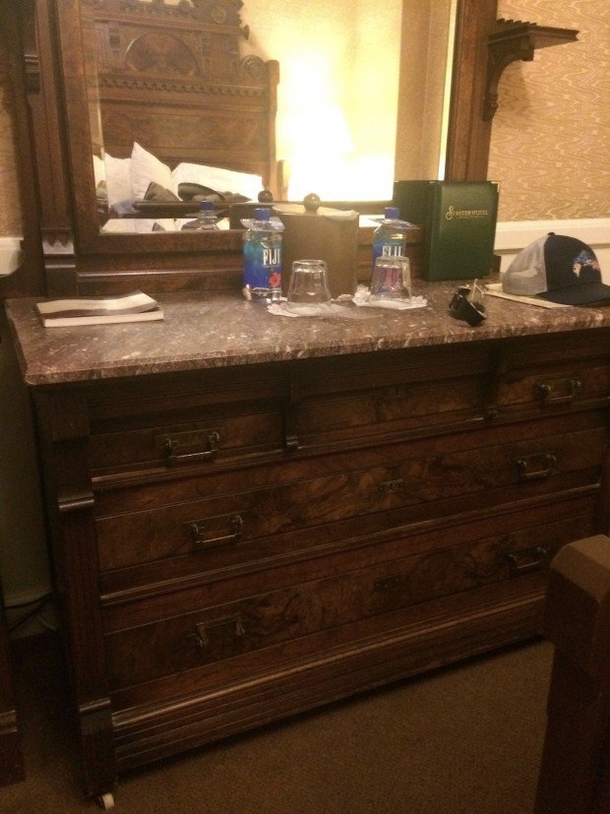Man Discovers Hidden Button In Hotel Dresser, So He Decides To Push It - picture 2