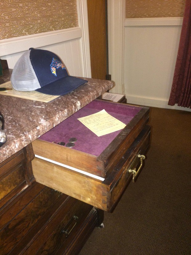Man Discovers Hidden Button In Hotel Dresser, So He Decides To Push It - picture 5