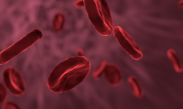 Man Nearly Dies After Getting Sick From Biting His Nails - picture 4