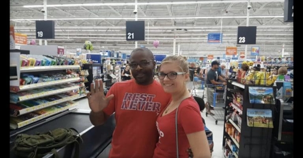 Man Sees Teacher Buying Supplies For Students, Says 4 Words That Has Her In Tears - picture 2