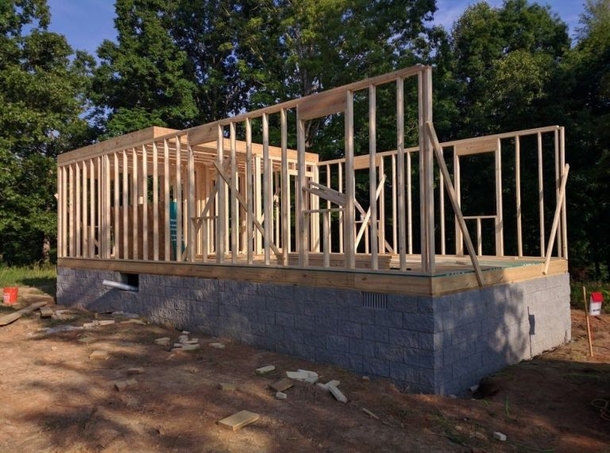 Man Struggles To Buy His Own Home, Builds Tiny Home From Scratch Watching Youtube Videos - picture 3