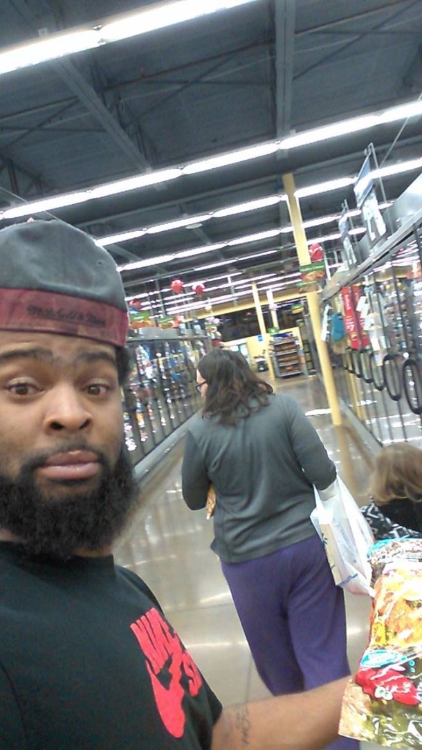 Man Takes A Picture In Wal Mart And Posts It To Facebook But He Never Expected This Reaction... - picture 2