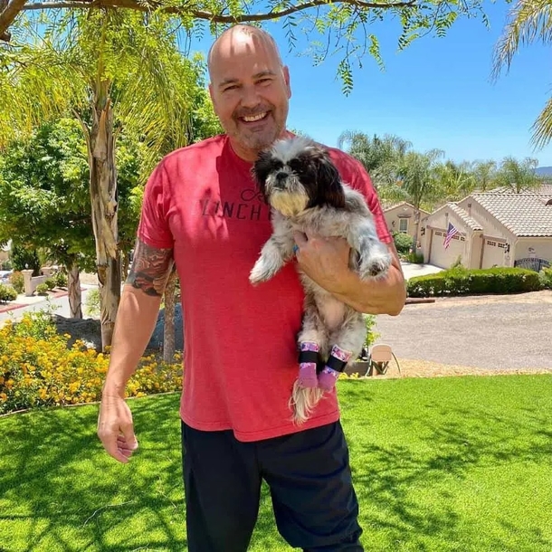 Man who lost a leg in crash befriends and adopts dog with prosthetic legs: ‘Just like me’ - picture 2