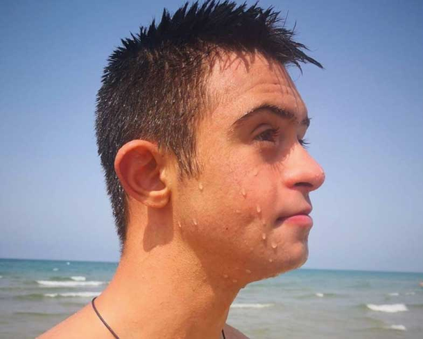 Man With Down Syndrome Risks His Life In Order To Save Girls Drowning - Everyone Pay Respects - picture 2