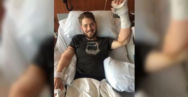 Marine Loses All 4 Limbs, Gets Double Arm Transplant So He Can Hold His Fiance’s Hand - picture 2