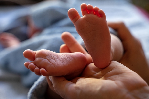 Massage These Stress Points To Calm Down An Upset Baby - picture 2