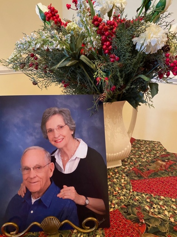 Mike Rowe shares the ‘secret’ behind his parent’s 60+ year marriage in heartwarming post - picture 4