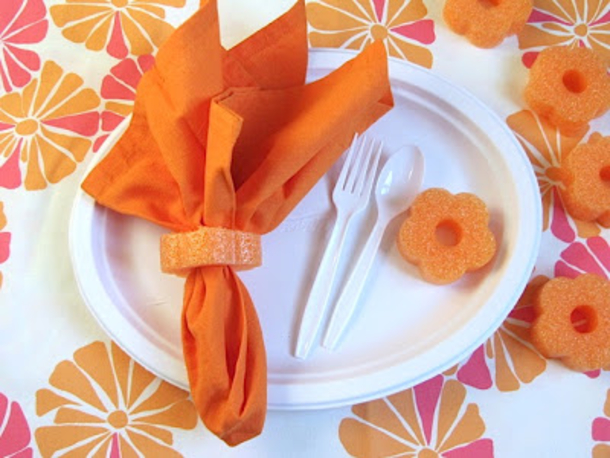 Mom buys extra pool noodles. Here are 11 nifty ways they can solve common household problems - picture 10
