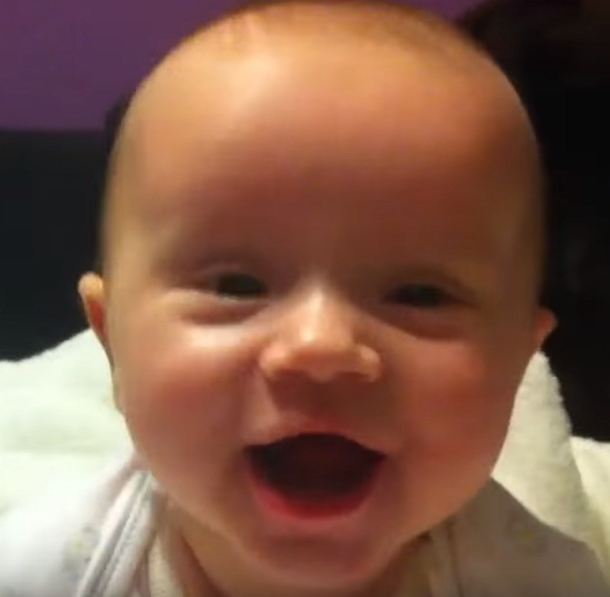 Mom Hands Smiling Baby To Daddy, Returns Later To Discover Her Face Is Completely Different - picture 5