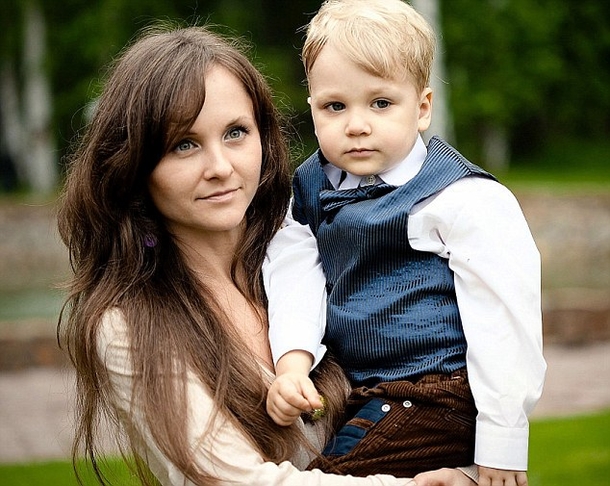 Mom Kills Herself And Young Son After Botched Nose Job (Photos) - picture 3