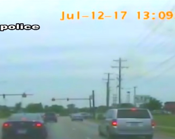 Mom Leaving Walmart Spots Person Say '6 Terrifying Words' And Hits The Brakes In Horror - picture 3