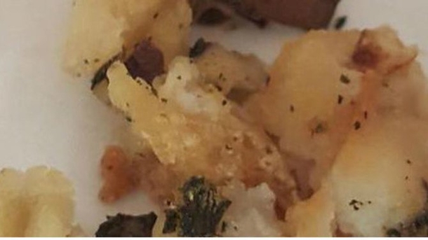 Mom Makes Unexpected Discovery In Daughter's Wendy's Fries, Contacts Police - picture 3