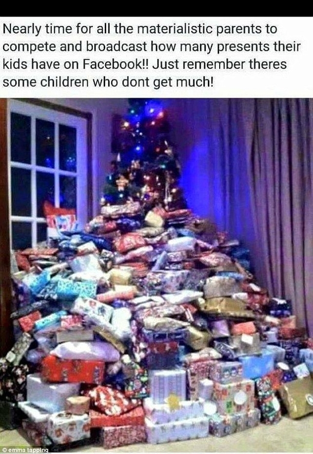 Mom Receives Backlash After She Posts Photo Of Her Christmas Tree, Does She Deserve It? (Photo) - picture 3